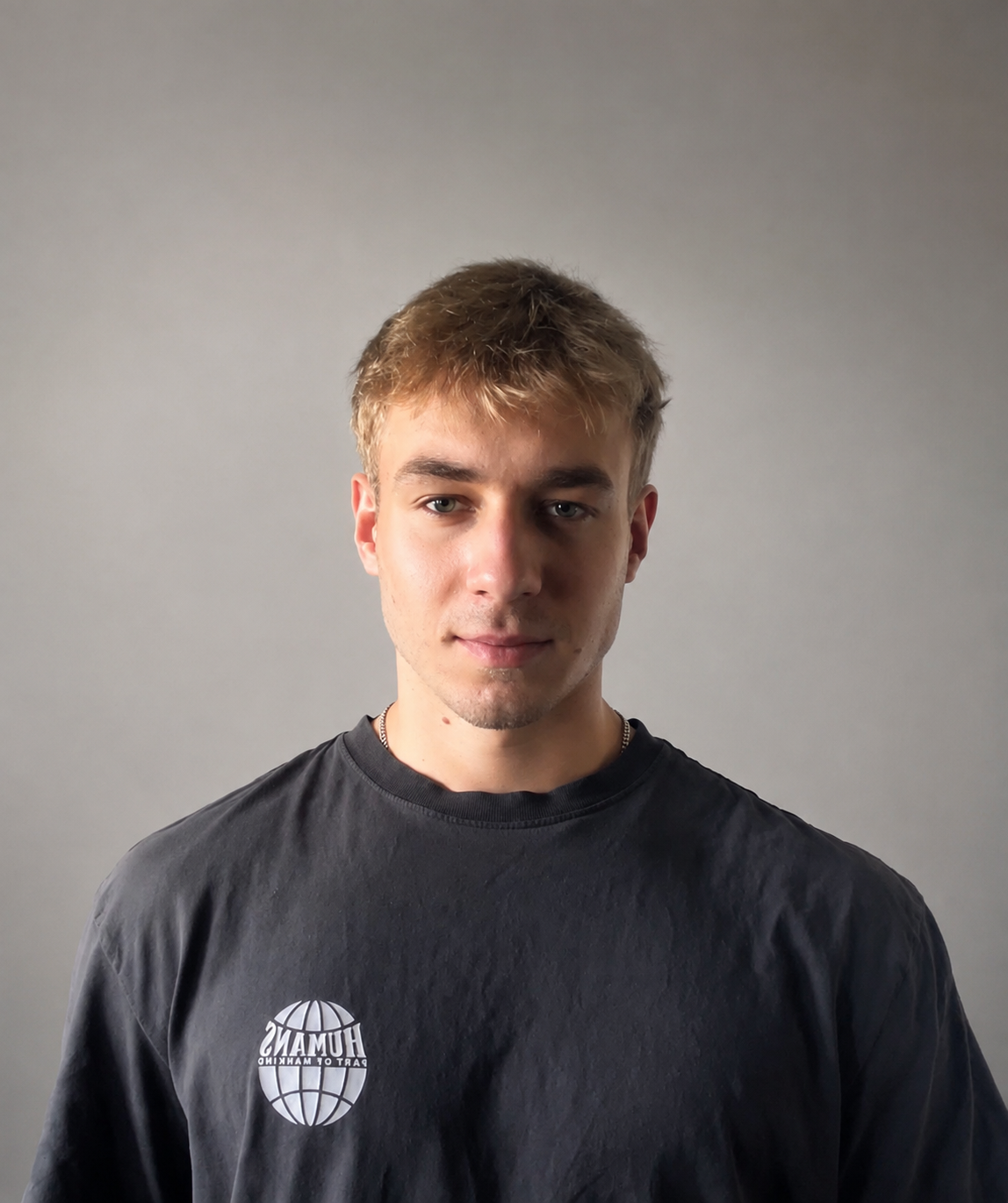 Bartosz Wasilewski — twórca stron internetowych, portret